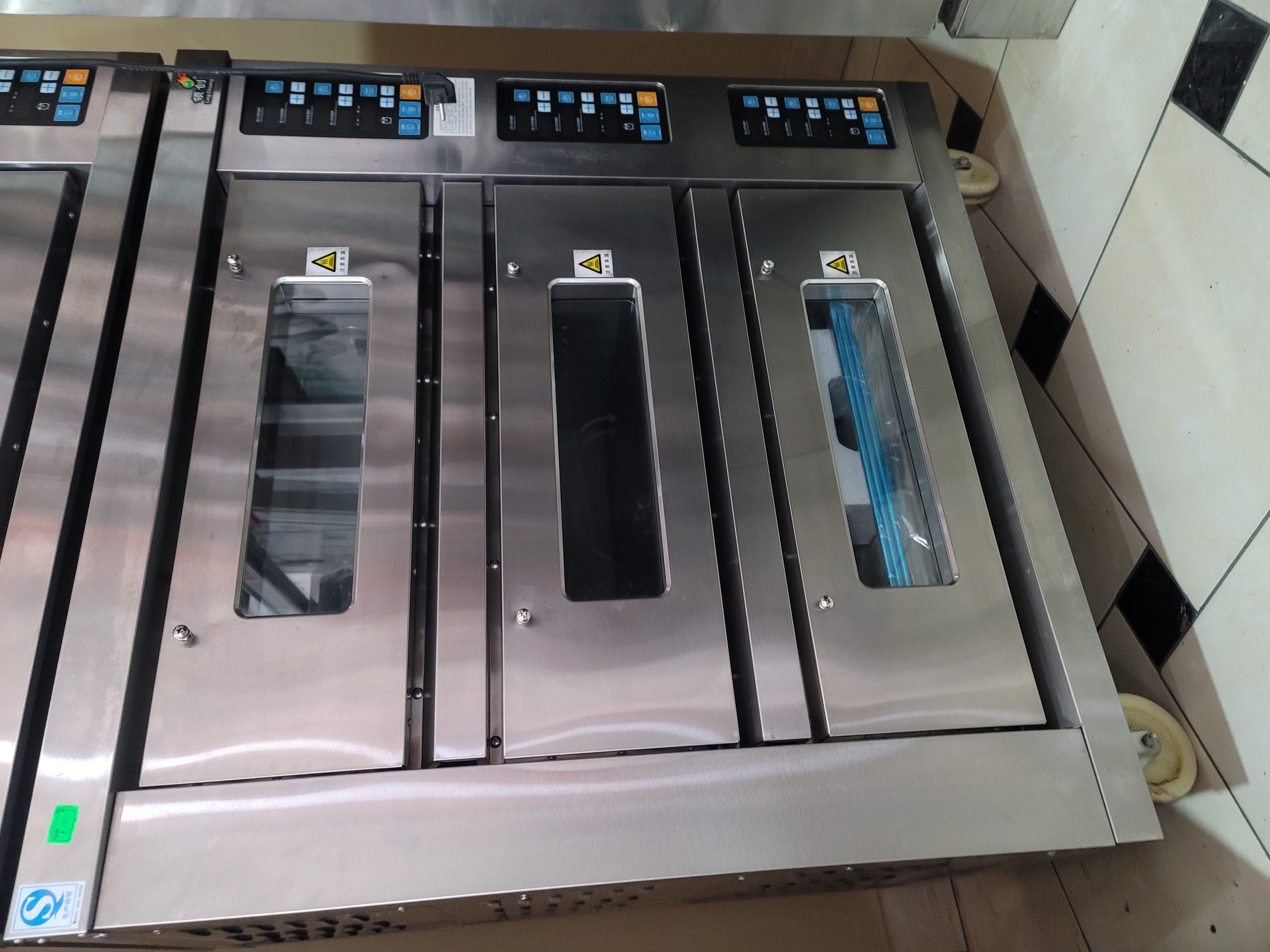 Pech 3 list Usama ustun Elektr nerj STAN KD33